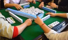 网红吃瓜打麻将事件真相,揭秘背后真相与争议